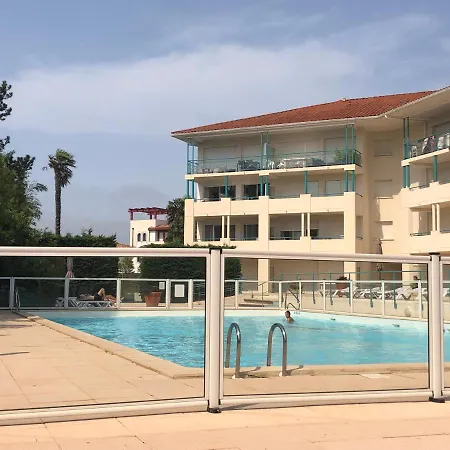 Studio Au Calme Avec Piscine, Face Golf, Parking Gratuit, Tout A Pied A 10Mn Centre Ville Ciboure Exterior photo