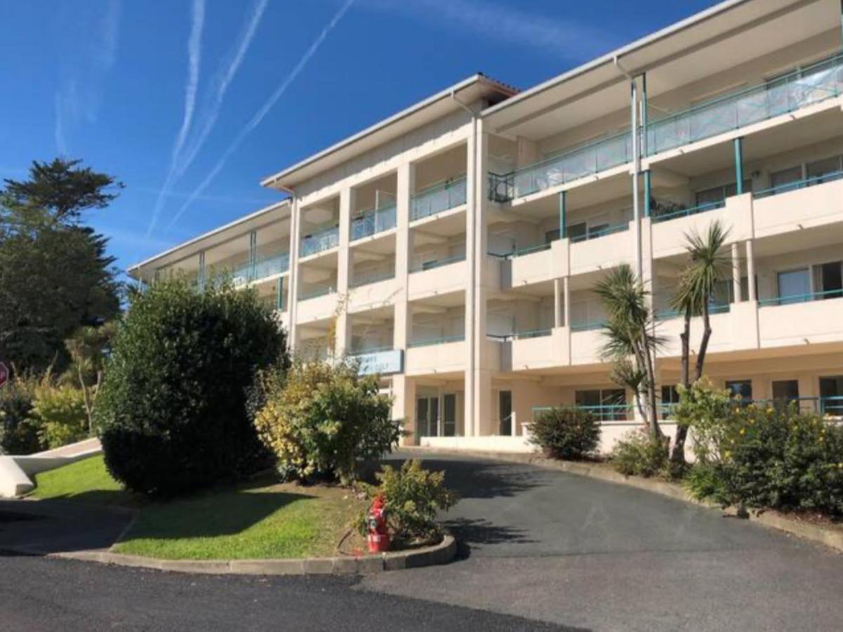Apartment Au Calme Avec Piscine, Face Golf, Parking Gratuit, A Pied A 10mn Centre *